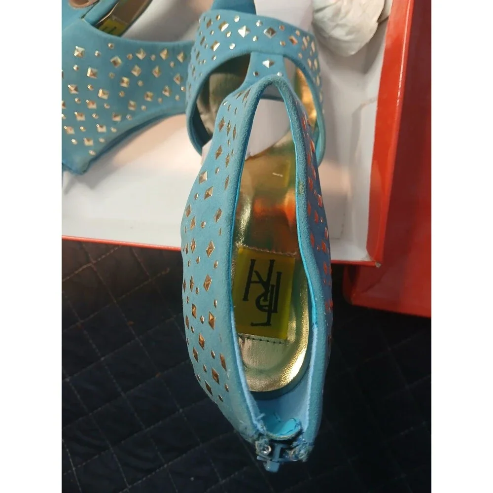 Womens Fahrenheit heels size 8 Blue NIB club